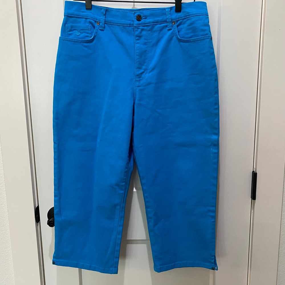 Gloria Vanderbilt Ladies Amanda Capri Pants. 10. Turquoise. Cotton/Spandex
